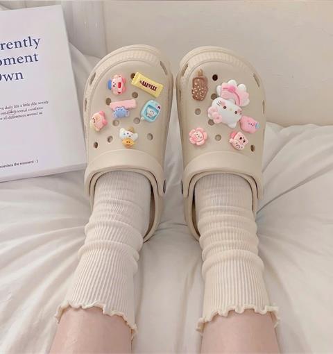 Dép Nữ MWC 8846 - Dép Sục Charm Hello Kitty Siêu Nhẹ, Êm Chân, Dễ Thương Chuẩn Hàn.