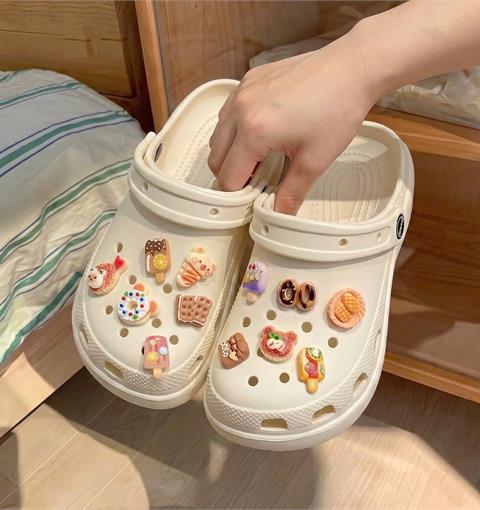 Dép Nữ MWC 8883 - Dép Sandal Nữ Charm Bánh, Kem, Bé Cún Nhẹ Nhàng, Dễ Phối Đồ, Đi Học, Đi Chơi Cực Xinh.