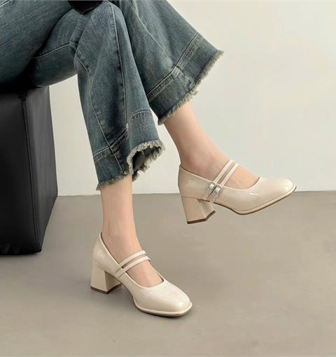 Giày Cao Gót MWC G384 - Giày Gót Vuông 6cm Phối Quai Mảnh Đính Khóa Đá Kim Loại Sang Chảnh, Thời Trang.