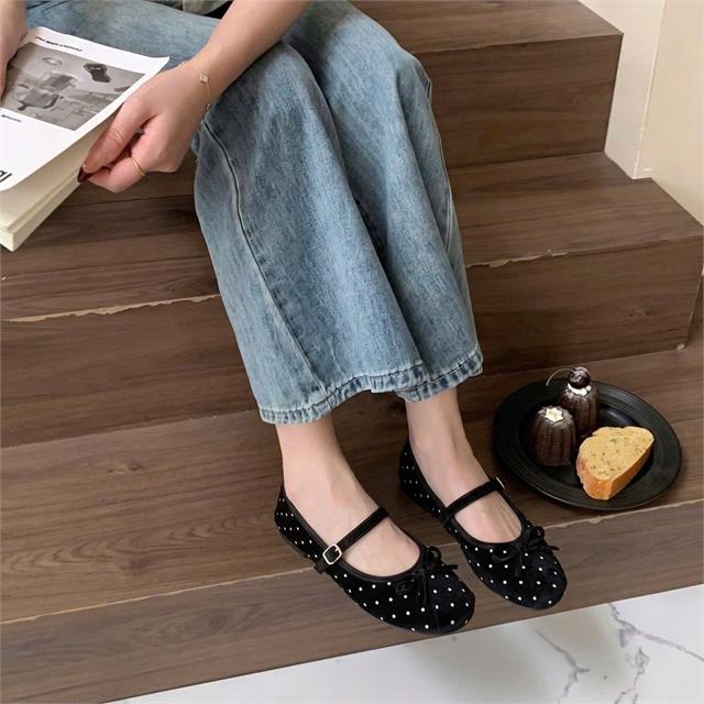 Giày Búp Bê MWC 2358 - Búp Bê Mary Jane Quai Ngang Đính Nơ Chấm Bi Hàn Quốc Xinh Xắn, Nữ Tính, Thời Trang.
