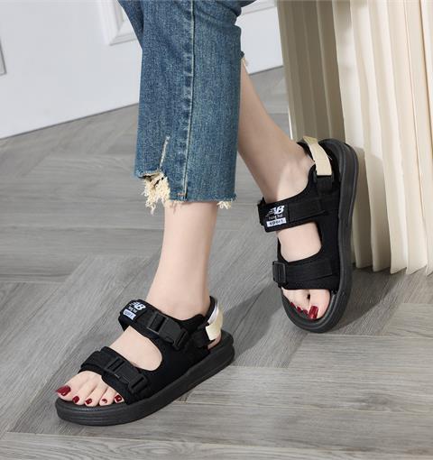 Giày Sandal Nữ MWC - 2825 Sandal Đế Bằng Cao 3cm Siêu Hack Dáng Phối Lưới Với Quai Ngang Lót Dán Thời Trang 