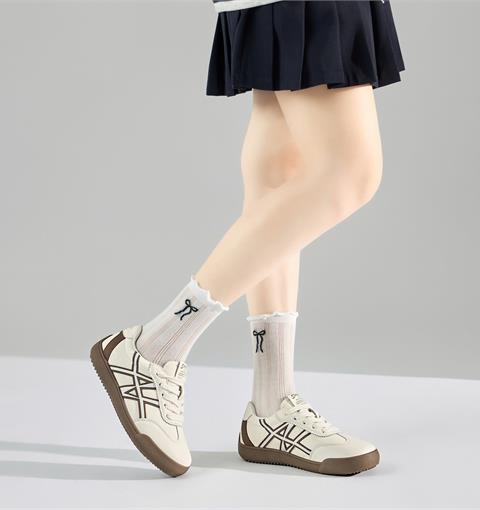 Giày Thể Thao Nữ MWC A340 - Giày Thể Thao Nữ Cổ Thấp, Đi Học, Đi Chơi, Xuống Phố Nhẹ Nhàng, Năng Động, Thời Trang.