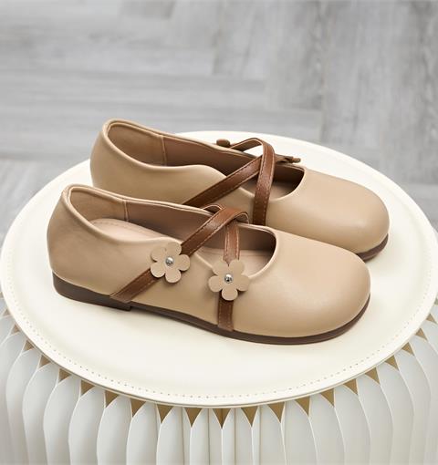 Giày Búp Bê Nữ MWC 2363 - Búp Bê Nữ Mary Jane Cổ Điển Phối Hai Quai Chéo Đính Hoa Cúc Nhỏ Xinh, Thanh Lịch, Nữ Tính.