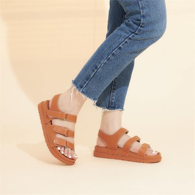 Giày sandal nữ MWC - 2903 Sandal Siêu Hack Dáng Phối Khóa Lót Dán Với 2 Quai Ngang Cách Điệu Thời Trang